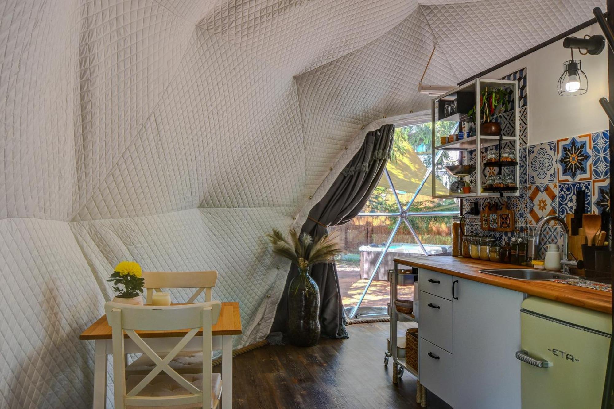Tiche Misto Glamping Hotel Slapy  Exterior photo